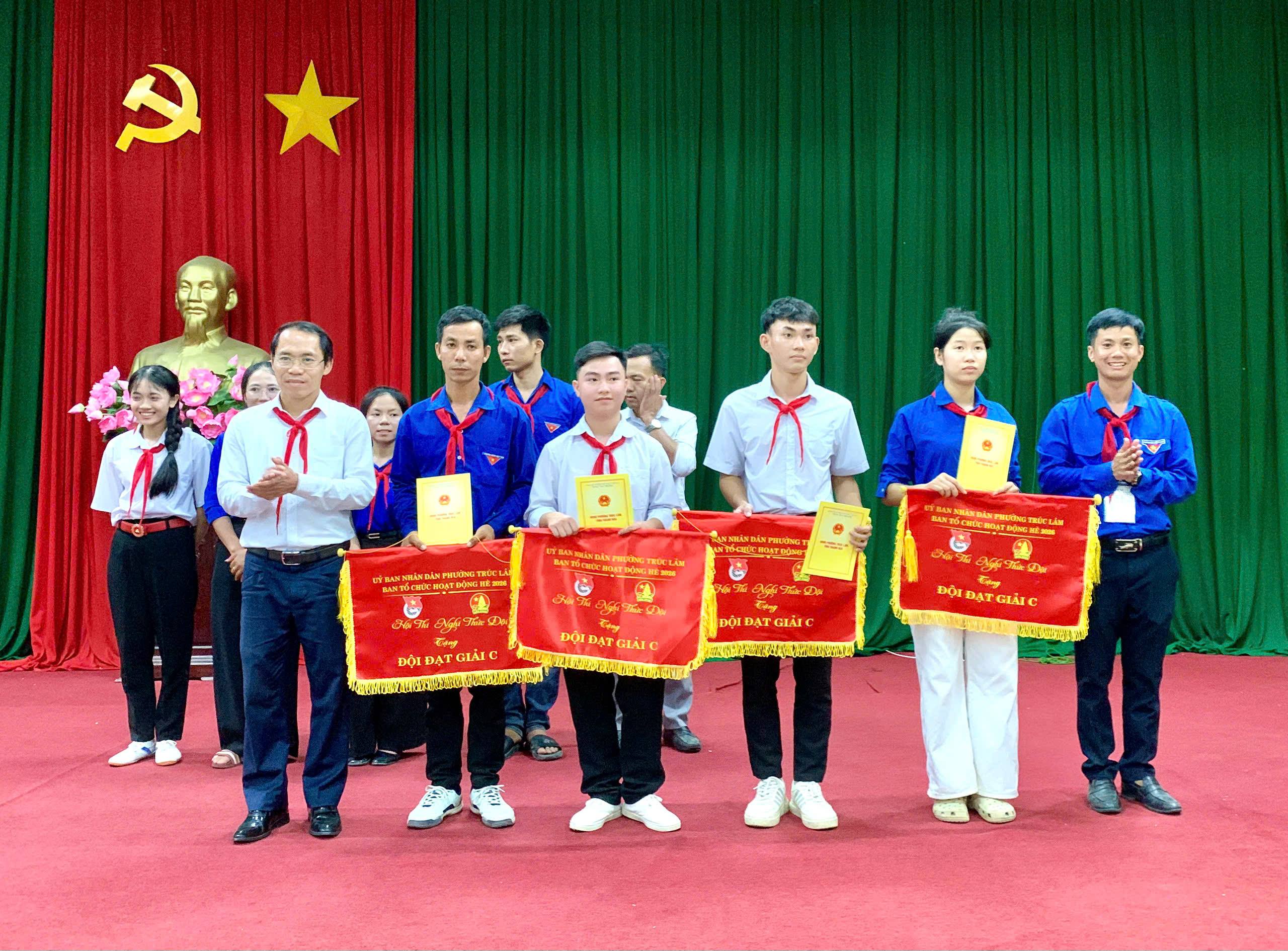 Anh-tin-bai